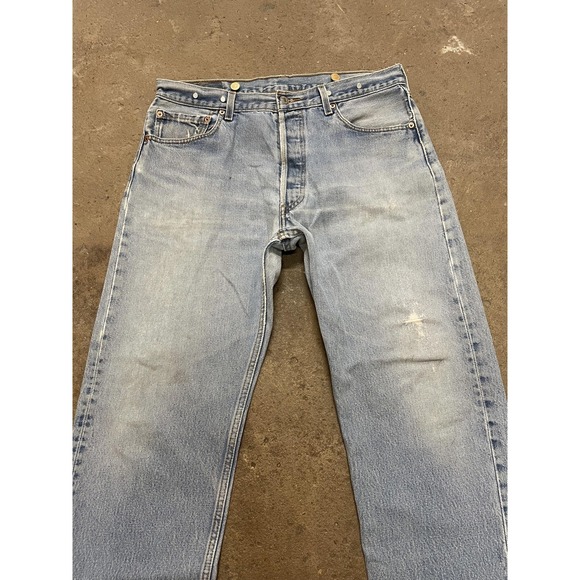 Levi's Light Wash Slim Straight Jeans - Picture 4 of 16